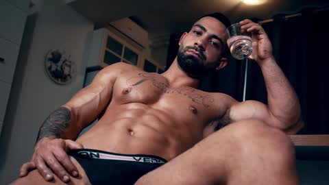 Snapshot of jaxonhunk chatting on 03-03-25, 08:11 JaxonHunk online show from 03-03-25, 08:11