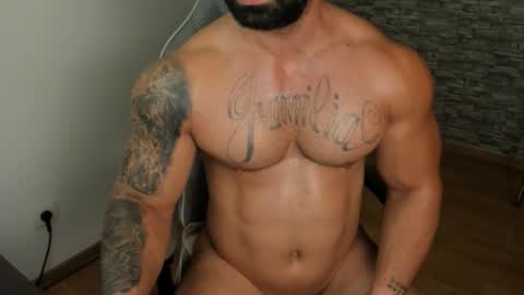 Snapshot of jaxonhunk chatting on 09-23-25, 08:12 JaxonHunk online show from 09-23-25, 08:12