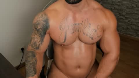 Snapshot of jaxonhunk chatting on 10-03-25, 09:23 JaxonHunk online show from 10-03-25, 09:23