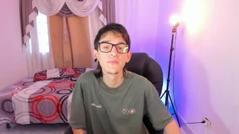 Snapshot of jaxvance_boy chatting on 06-01-26, 11:12 Jaxvance online show from 06-01-26, 11:12