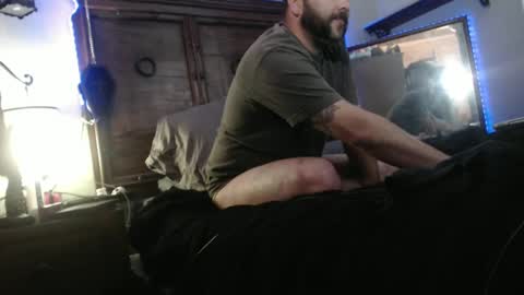 Snapshot of jaxxxdaddy chatting on 01-01-25, 12:33 jax online show from 01-01-25, 12:33