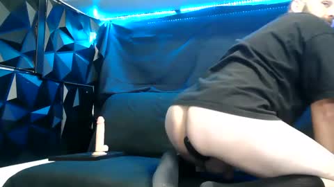 Snapshot of jaxxxdaddy chatting on 10-03-25, 11:40 jax online show from 10-03-25, 11:40