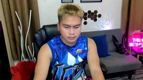 Snapshot of jay_hotcummer chatting on 10-04-25, 10:13 JL online show from 10-04-25, 10:13