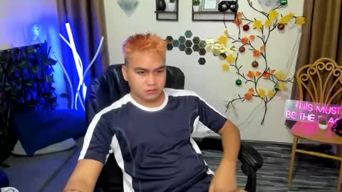 JL online show from 12-18-25, 12:44