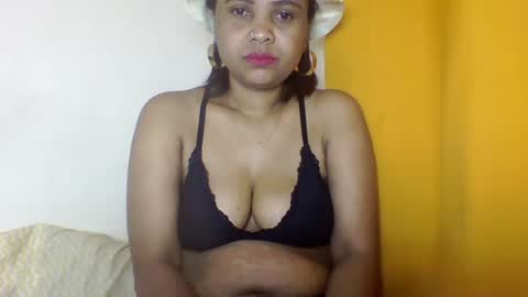 Snapshot of jayah69 chatting on 12-15-25, 03:55 jayah69 online show from 12-15-25, 03:55