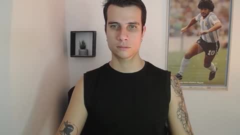 Snapshot of jayalvarrez_ chatting on 12-17-24, 08:43 Jay Alvarrez online show from 12-17-24, 08:43