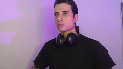 Snapshot of jayalvarrez_ chatting on 12-31-24, 02:36 Jay Alvarrez online show from 12-31-24, 02:36