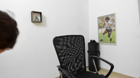 Snapshot of jayalvarrez_ chatting on 01-14-25, 08:15 Jay Alvarrez online show from 01-14-25, 08:15