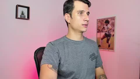 Snapshot of jayalvarrez_ chatting on 01-16-25, 09:40 Jay Alvarrez online show from 01-16-25, 09:40