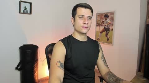 Snapshot of jayalvarrez_ chatting on 01-21-25, 08:00 Jay Alvarrez online show from 01-21-25, 08:00