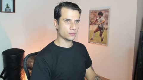 Snapshot of jayalvarrez_ chatting on 02-01-25, 04:11 Jay Alvarrez online show from 02-01-25, 04:11