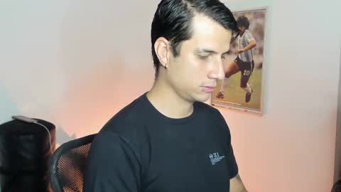 Snapshot of jayalvarrez_ chatting on 02-22-25, 07:14 Jay Alvarrez online show from 02-22-25, 07:14