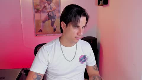 Snapshot of jayalvarrez_ chatting on 10-06-25, 06:38 Jay Alvarrez online show from 10-06-25, 06:38