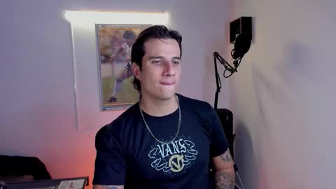 Snapshot of jayalvarrez_ chatting on 10-27-25, 07:07 Jay Alvarrez online show from 10-27-25, 07:07