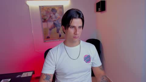 Snapshot of jayalvarrez_ chatting on 11-11-25, 07:58 Jay Alvarrez online show from 11-11-25, 07:58