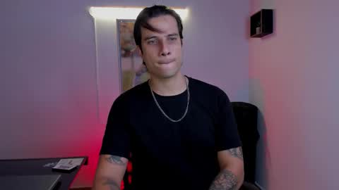 Snapshot of jayalvarrez_ chatting on 11-22-25, 07:24 Jay Alvarrez online show from 11-22-25, 07:24