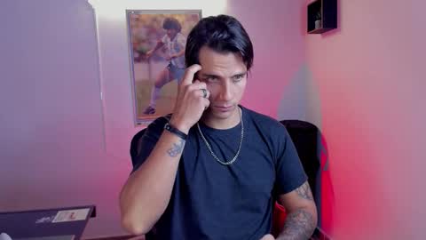 Snapshot of jayalvarrez_ chatting on 12-01-25, 06:24 Jay Alvarrez online show from 12-01-25, 06:24