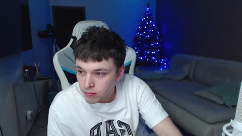 Snapshot of jayce_icestone chatting on 12-29-24, 11:18 Jayce online show from 12-29-24, 11:18