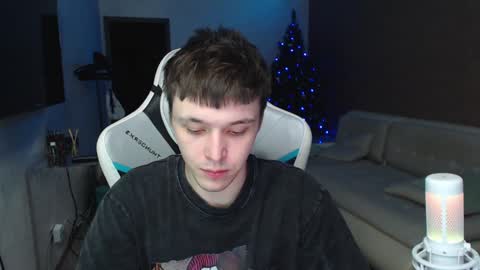 Snapshot of jayce_icestone chatting on 01-02-25, 01:49 Jayce online show from 01-02-25, 01:49