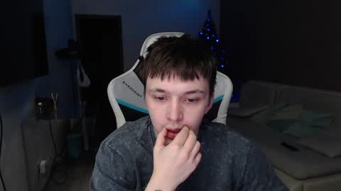 Snapshot of jayce_icestone chatting on 01-08-25, 10:06 Jayce online show from 01-08-25, 10:06