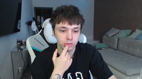 Snapshot of jayce_icestone chatting on 02-07-25, 08:33 Jayce online show from 02-07-25, 08:33