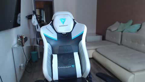 Snapshot of jayce_icestone chatting on 02-24-25, 08:17 Jayce online show from 02-24-25, 08:17