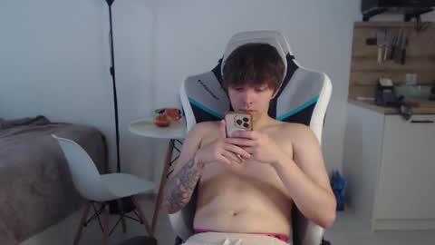 Snapshot of jayce_icestone chatting on 09-09-25, 11:10 Jayce online show from 09-09-25, 11:10