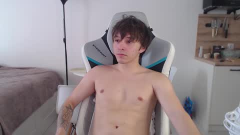 Snapshot of jayce_icestone chatting on 09-18-25, 12:40 Jayce online show from 09-18-25, 12:40