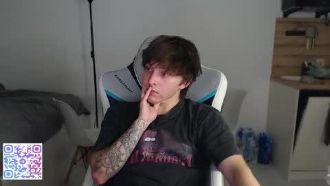 Snapshot of jayce_icestone chatting on 10-03-25, 09:01 Jayce online show from 10-03-25, 09:01