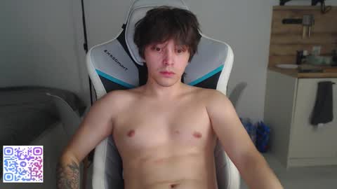 Snapshot of jayce_icestone chatting on 10-07-25, 05:04 Jayce online show from 10-07-25, 05:04