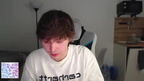 Snapshot of jayce_icestone chatting on 10-08-25, 09:56 Jayce online show from 10-08-25, 09:56