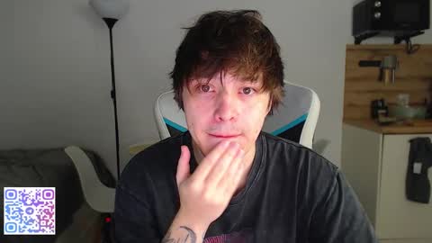 Snapshot of jayce_icestone chatting on 10-13-25, 02:44 Jayce online show from 10-13-25, 02:44