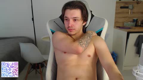 Snapshot of jayce_icestone chatting on 11-02-25, 07:44 Jayce online show from 11-02-25, 07:44