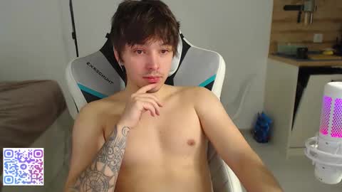 Snapshot of jayce_icestone chatting on 12-01-25, 09:03 Jayce online show from 12-01-25, 09:03