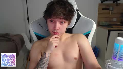 Snapshot of jayce_icestone chatting on 12-04-25, 03:38 Jayce online show from 12-04-25, 03:38