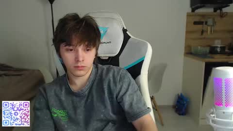 Snapshot of jayce_icestone chatting on 12-22-25, 05:48 Jayce online show from 12-22-25, 05:48