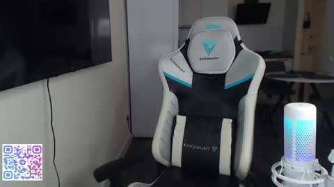 Jayce online show from 04-22-26, 04:59