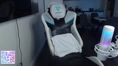 Jayce online show from 06-12-26, 02:49