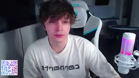 Snapshot of jayce_icestone chatting on 07-03-26, 04:02 Jayce online show from 07-03-26, 04:02