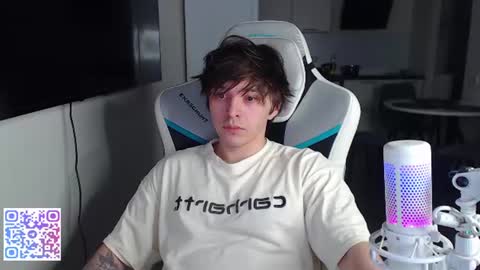 Snapshot of jayce_icestone chatting on 07-04-26, 06:47 Jayce online show from 07-04-26, 06:47