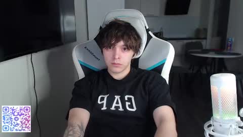 Snapshot of jayce_icestone chatting on 07-07-26, 02:21 Jayce online show from 07-07-26, 02:21