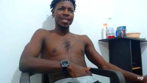 Snapshot of jaycolinss chatting on 04-29-26, 03:27 jaycollins online show from 04-29-26, 03:27