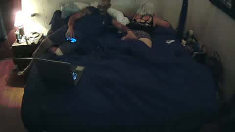 Snapshot of jayhood718 chatting on 10-23-25, 03:28 jayhood718Bk sexy pearl online show from 10-23-25, 03:28