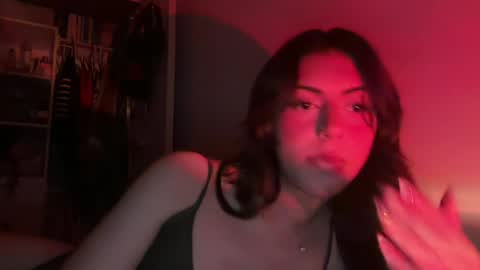Snapshot of jayla_yen chatting on 07-15-26, 04:29 Jayla online show from 07-15-26, 04:29