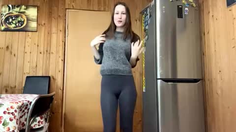 Snapshot of jayneboutros chatting on 12-02-25, 11:15 Sonya online show from 12-02-25, 11:15