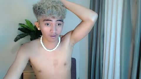 jaysee_hugecox online show from 04-17-26, 06:22