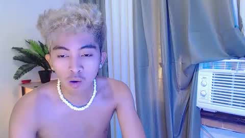 jaysee_hugecox online show from 04-22-26, 03:09