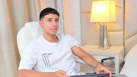 Snapshot of jaze_bradley chatting on 02-20-25, 02:46 jaze_bradley online show from 02-20-25, 02:46