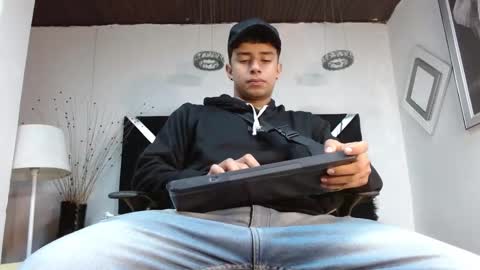 Snapshot of jaze_bradley chatting on 03-12-25, 11:09 jaze_bradley online show from 03-12-25, 11:09