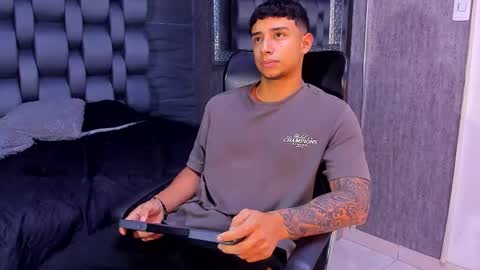 Snapshot of jaze_bradley chatting on 09-18-25, 11:23 jaze_bradley online show from 09-18-25, 11:23